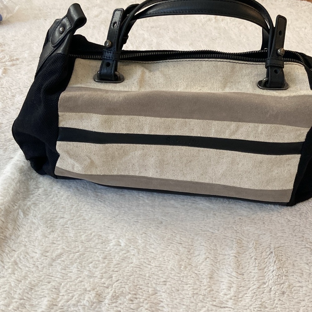 Splendid Cream And Black Travel Overnight Bag